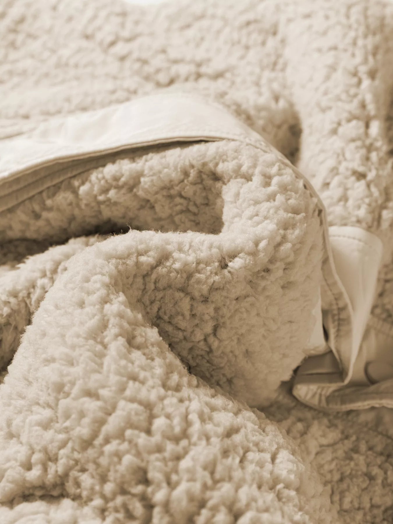 7c4c2d156fa24a25af7597ee828e09d4-Max-Origin