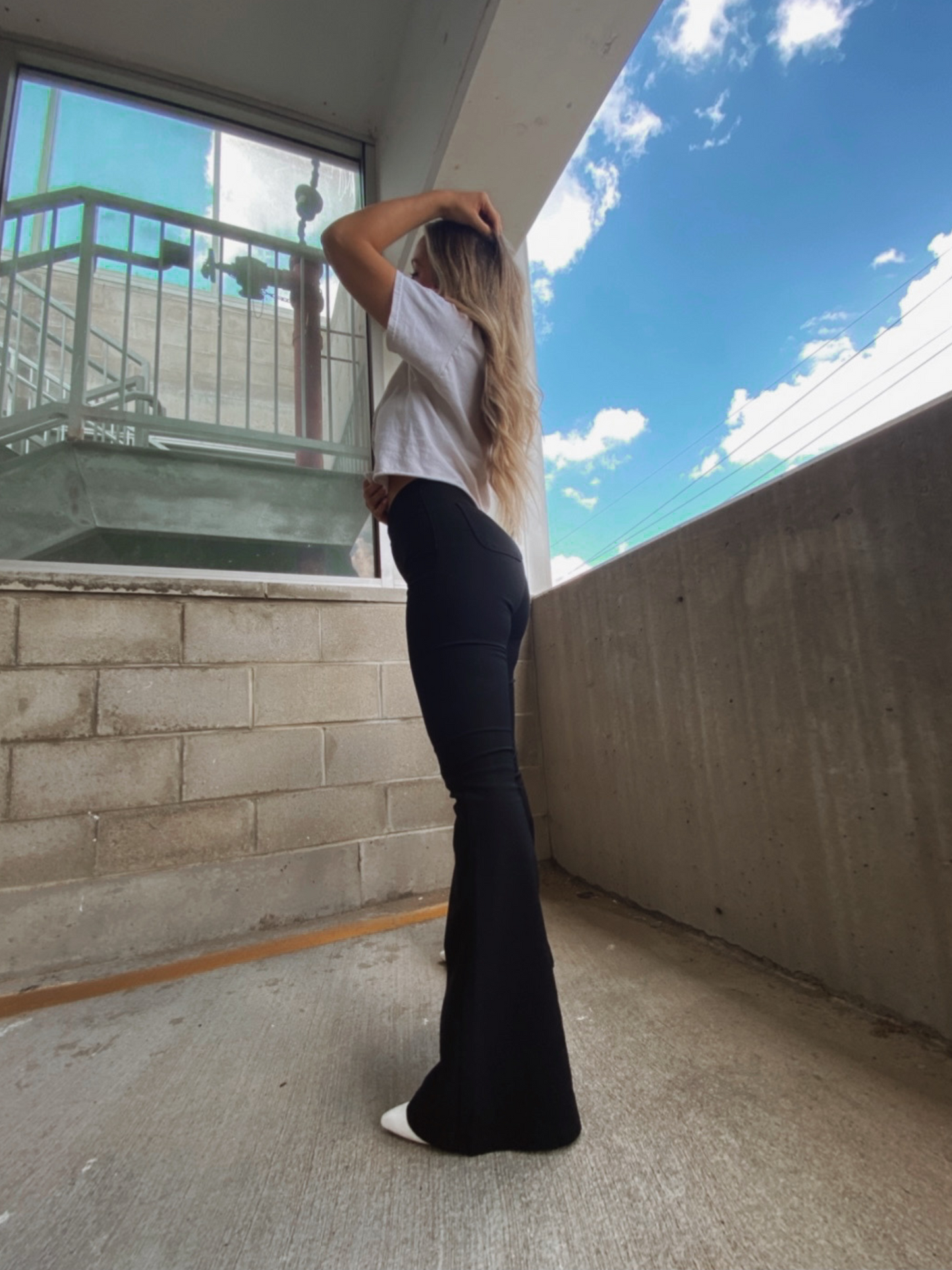 Fiona High Waisted Bell Bottom Flare Jeans - Black