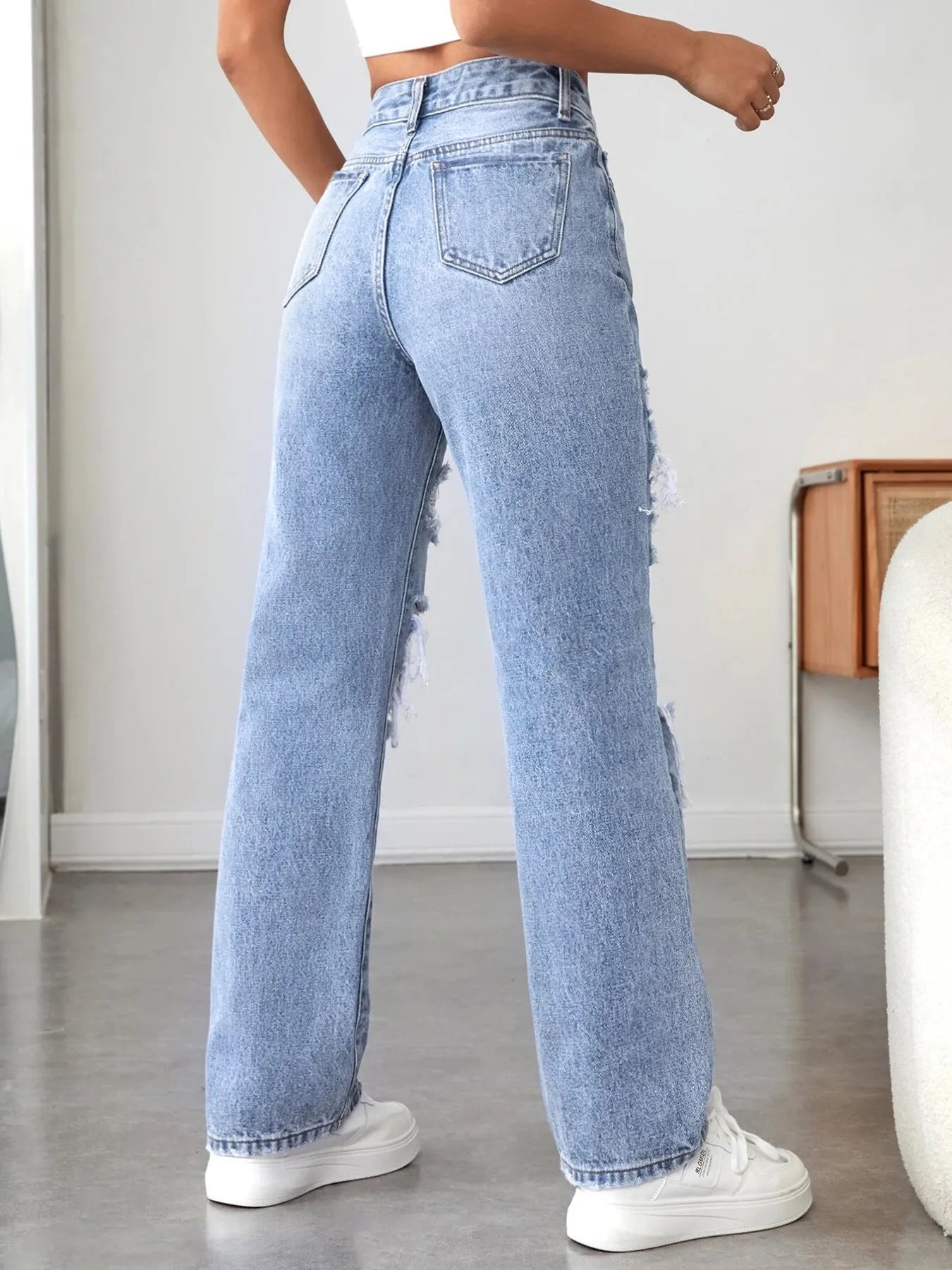 Distressed High Waisted Jeans (2 Colors)
