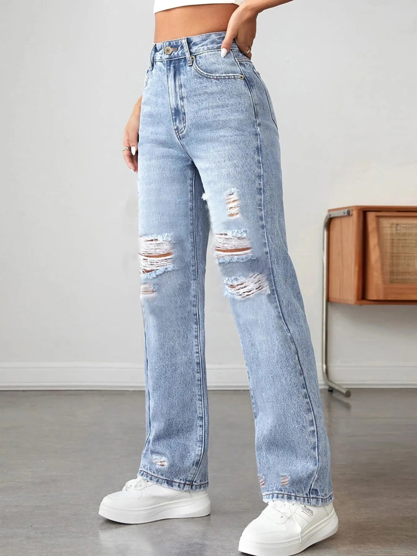 Distressed High Waisted Jeans (2 Colors)